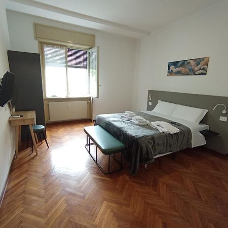 Hotel Megaride'S Dependance Como Exteriér fotografie